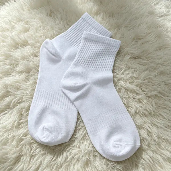White Ribbed Cuff Crew Socks Pair